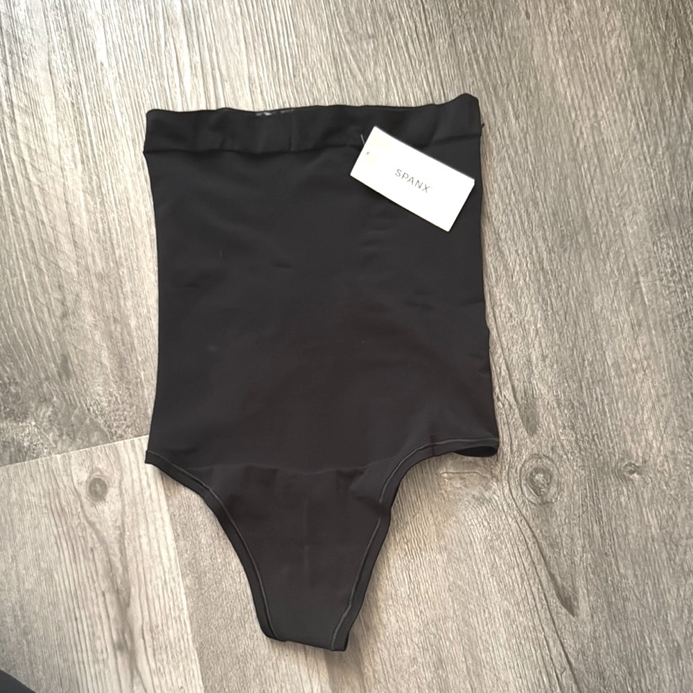 SPANX Classic Black Shapewear NWT Size Medium